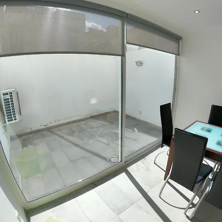 Lisbon, Renewed T1 With Pateo Near Martires Da Patria Апартаменты