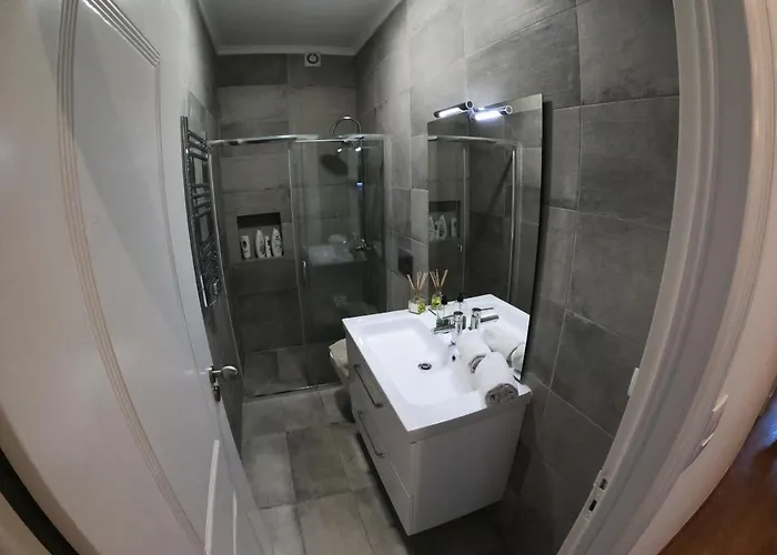 Lisbon, Renewed T1 With Pateo Near Martires Da Patria * Lisbon