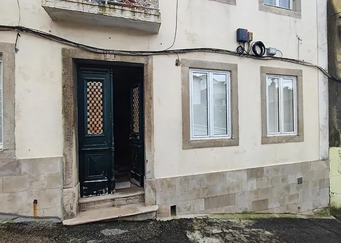 Lisbon, Renewed T1 With Pateo Near Martires Da Patria Lisbon