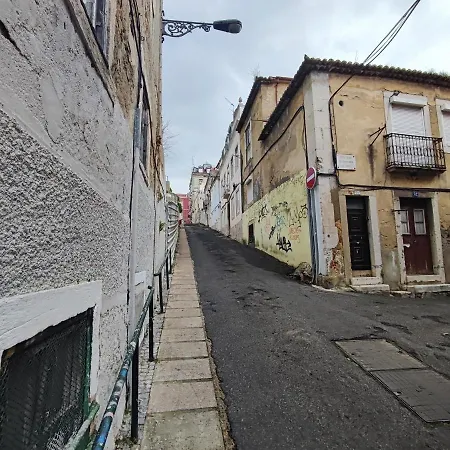 Lisbon, Renewed T1 With Pateo Near Martires Da Patria