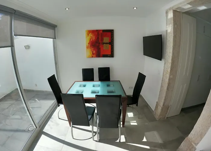 Διαμέρισμα Lisbon, Renewed T1 With Pateo Near Martires Da Patria Lisboa