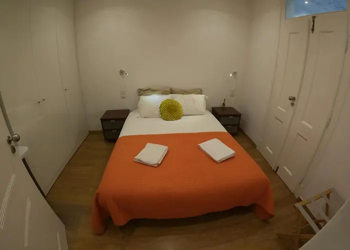 Lisbon, Renewed T1 With Pateo Near Martires Da Patria Διαμέρισμα Lisboa